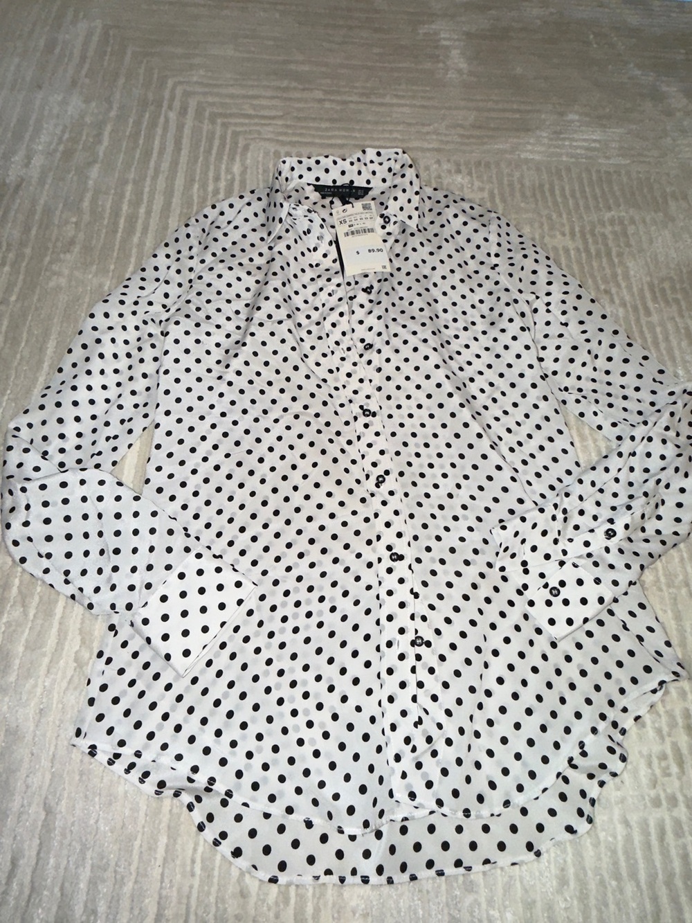 Zara White Button-Down Shirt with Black Polka Dots